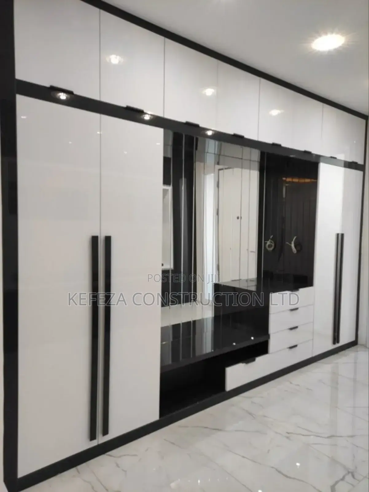Wardrobes/ Modern Smart Wardrobes From 1,000,000 Per Meter