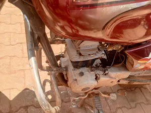 Bajaj Boxer 2024 Red
