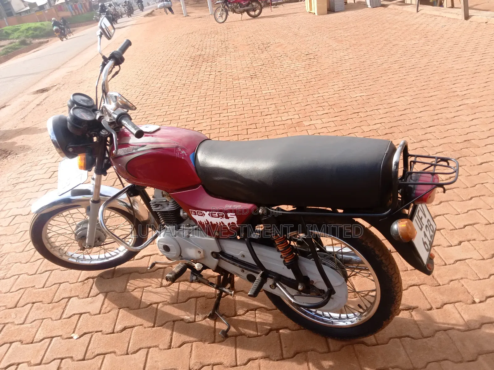 Bajaj Boxer 100 2024 Red
