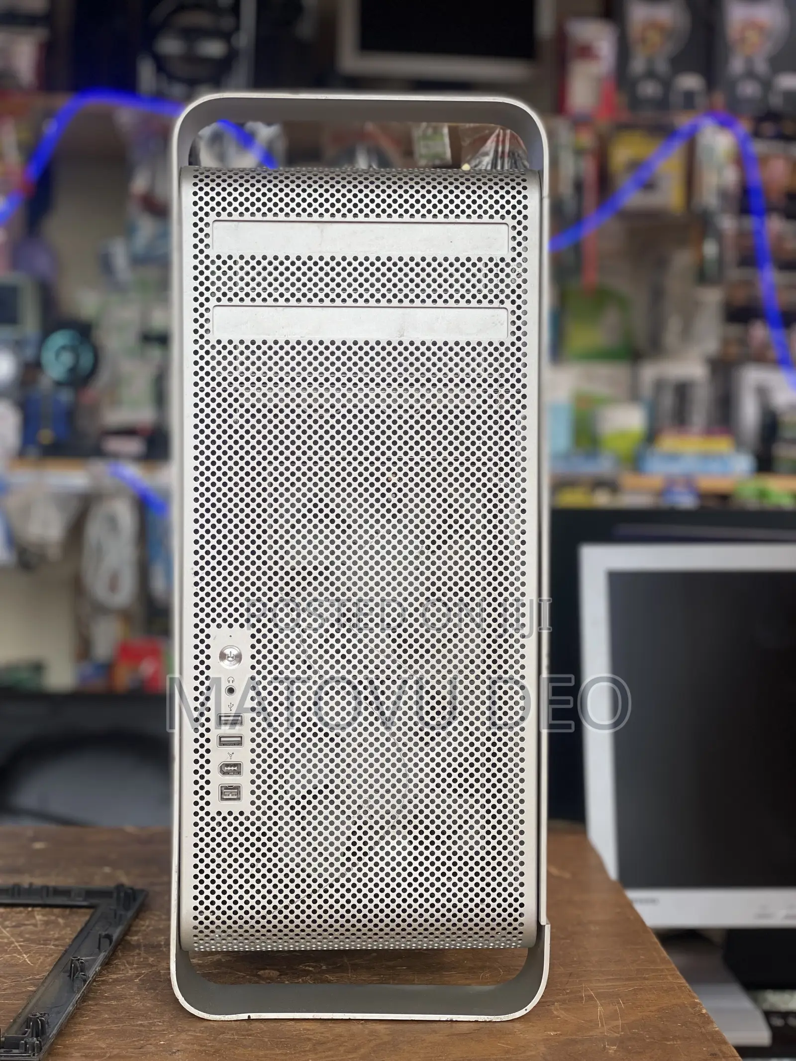 Desktop Computer Apple Mac Pro 8GB Intel Xeon HDD 1T