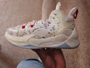 White Basketball Shoe Original