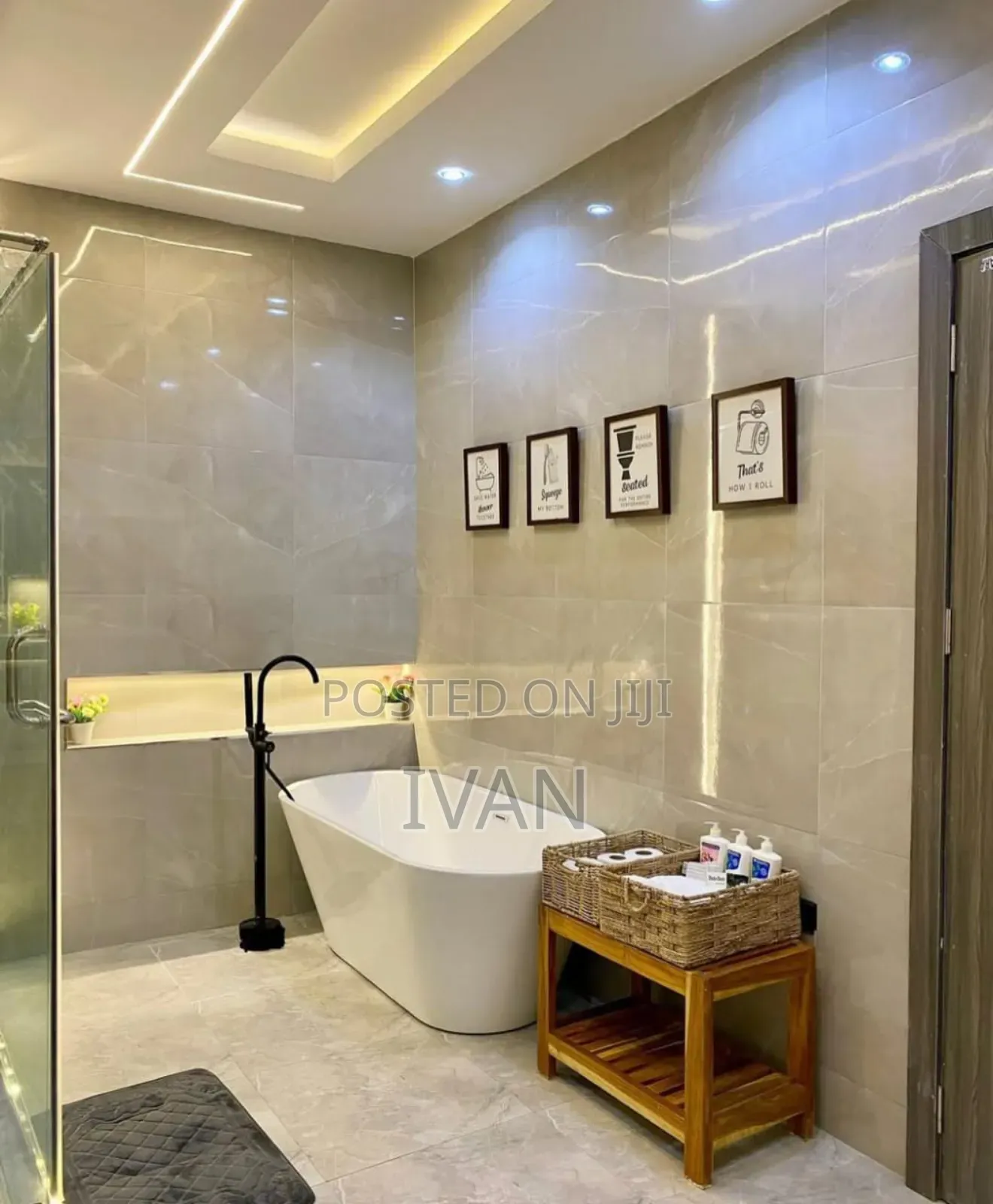 Stand Alone Bathtub 1