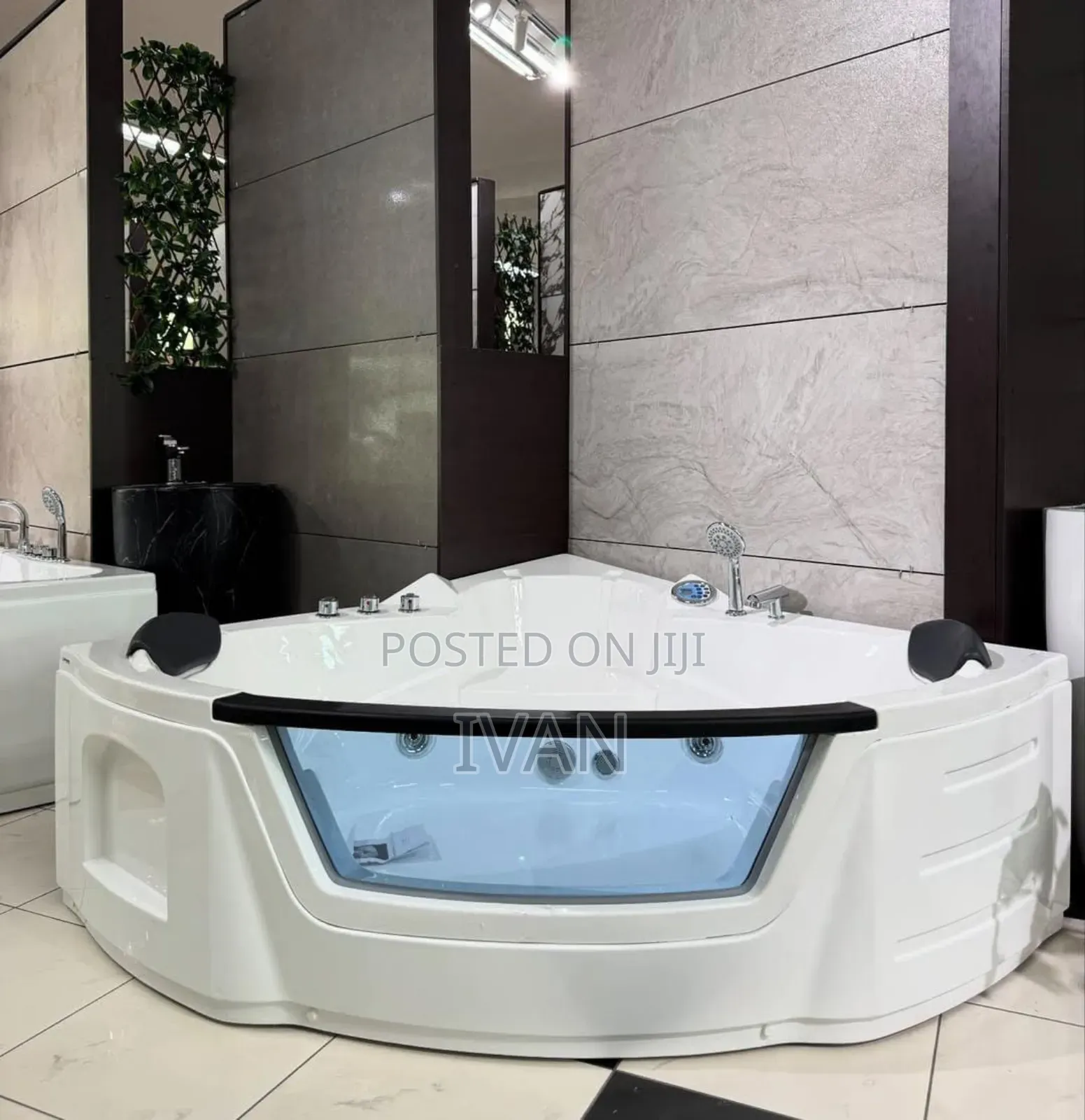 Corner Jacuzzi 6
