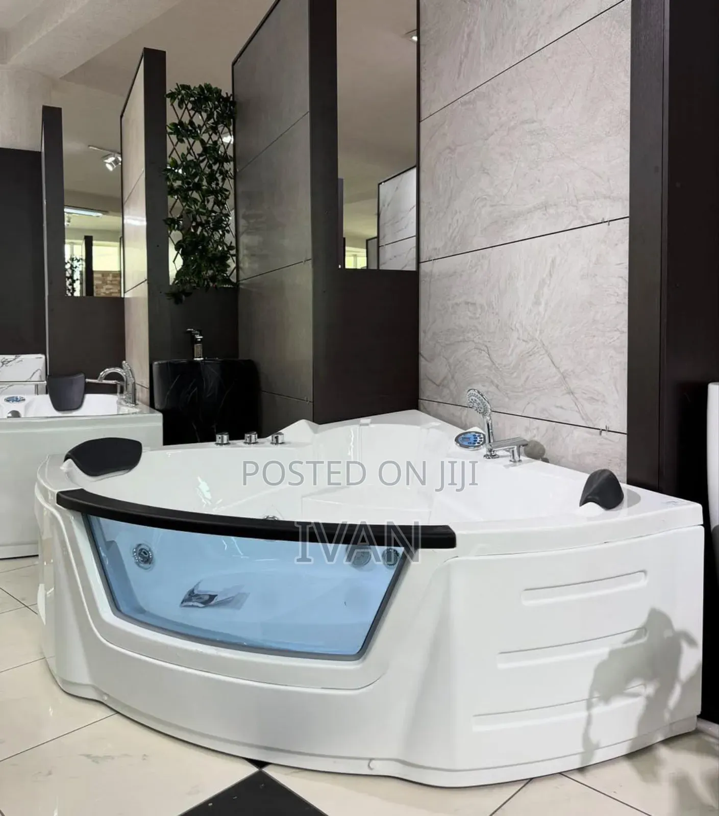 Corner Jacuzzi 6