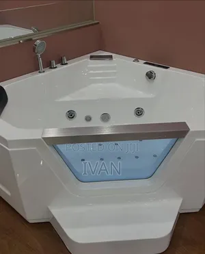 Corner Jacuzzi 7