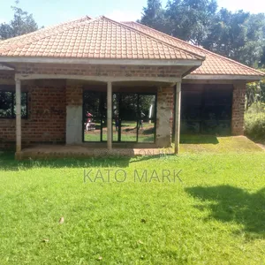 3bdrm House in Mukono Kubirii for sale