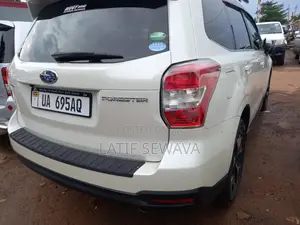 Subaru Forester 2.0XT Premium AWD 2016 White