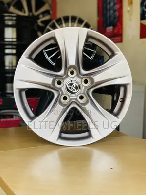 Photo - Toyota Harrier Hybrid Size 17 Sport Rims