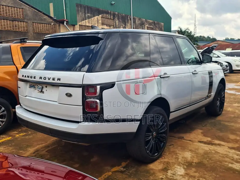 Land Rover Range Rover 5.0L V8 Supercharged SV Autobiography 2018 White