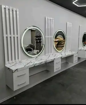Saloon Iconic Design, Fantastic M M