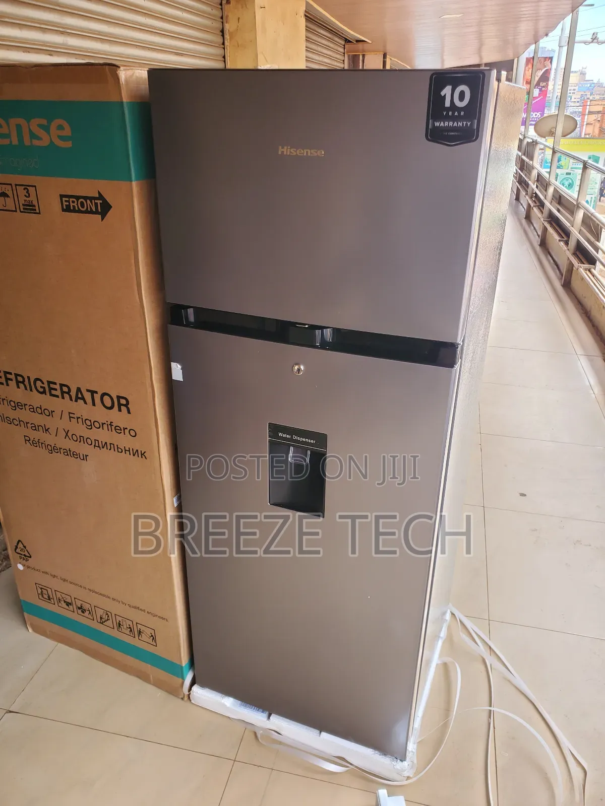 It's Hisense Refrigerator 270"Ltrs