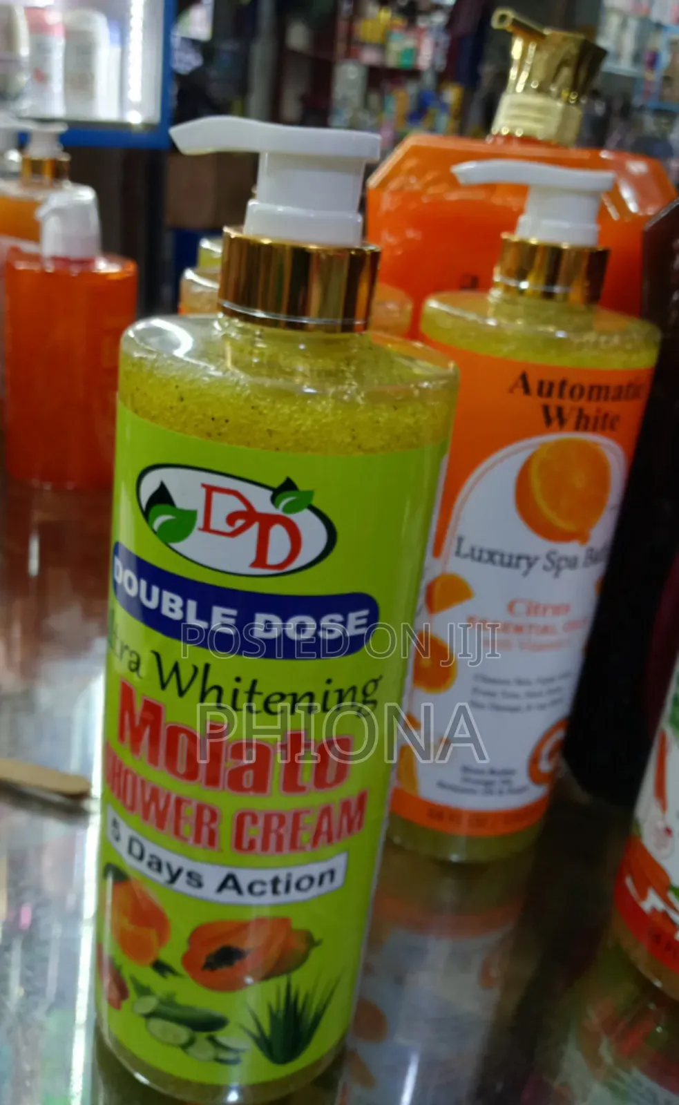 Double Dose Extra Whitening Molato Shower Cream