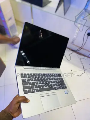 Laptop HP EliteBook 830 G5 8GB Intel Core I5 SSD 256GB