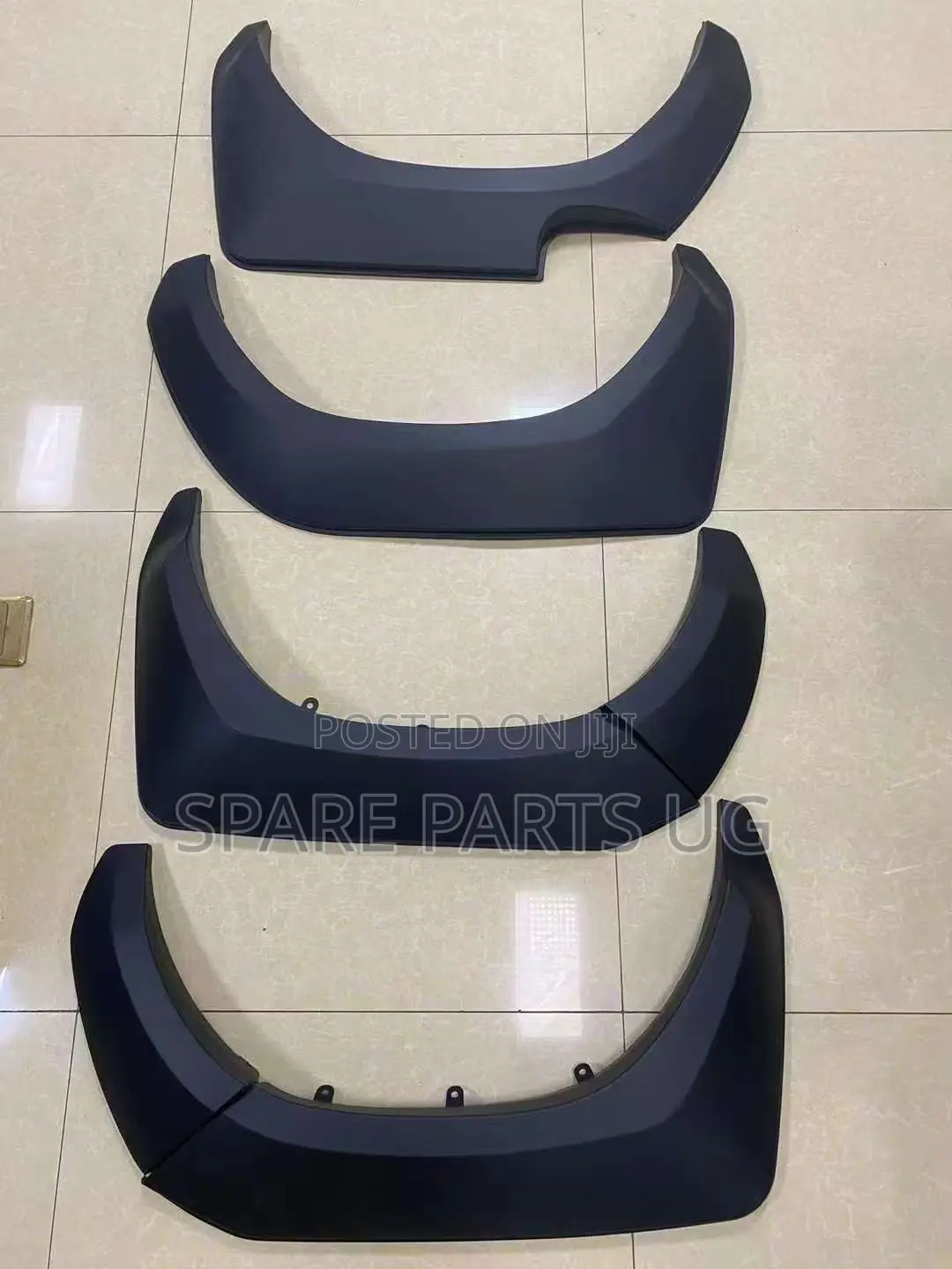 Hilux Revo 2015 - 2020 Fender Mouldings