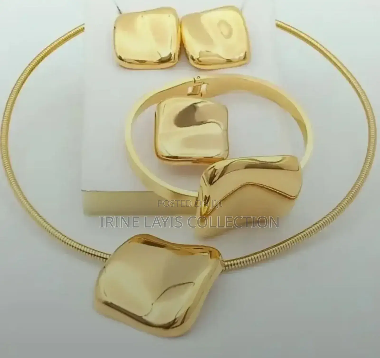 Women's Jewellery Set(Necklace, Earrings, Bungle and Ring)