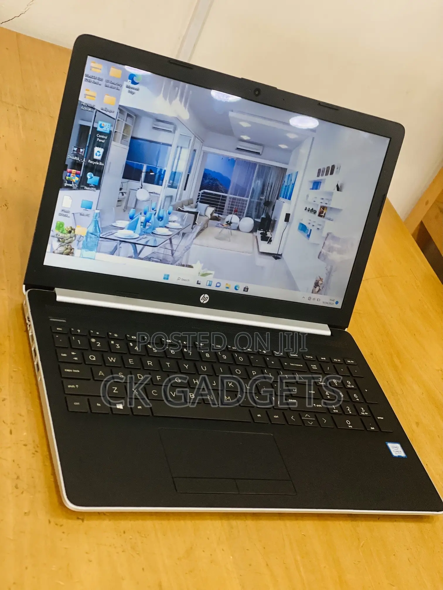 New Laptop HP 15-Dw1197nia 8GB Intel Core I5 HDD+SSD 500GB