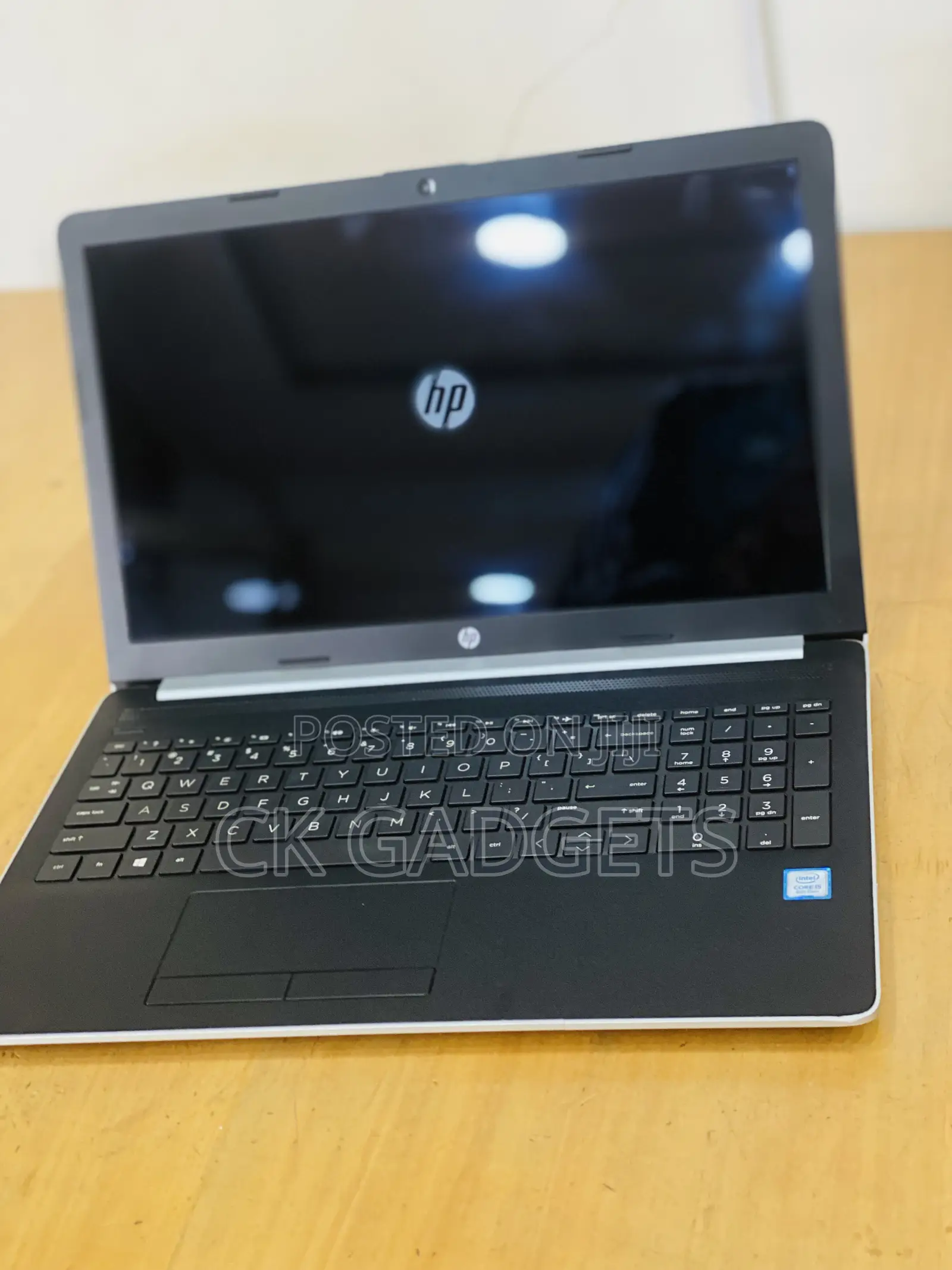 New Laptop HP 15-Dw1197nia 8GB Intel Core I5 HDD+SSD 500GB