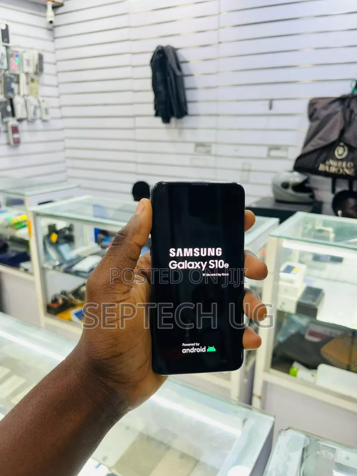 New Samsung Galaxy S10e 128 GB Black