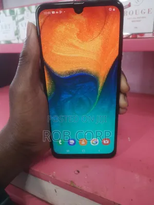 Photo - Samsung Galaxy A30 64 GB Black