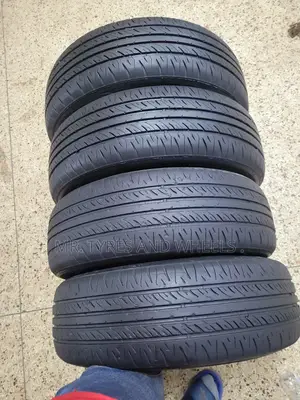 205 70 R15 Farroad Frd16 Used Bt Still Gd Tires N Vry Chip