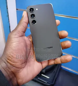 Photo - Samsung Galaxy S23 256 GB Gray
