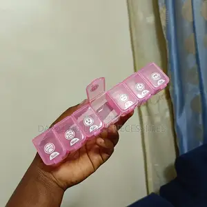 Weekly Pill Organizer/Vitamin Case - Pink