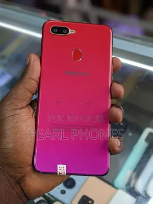 Photo - Oppo F9 64 GB Red