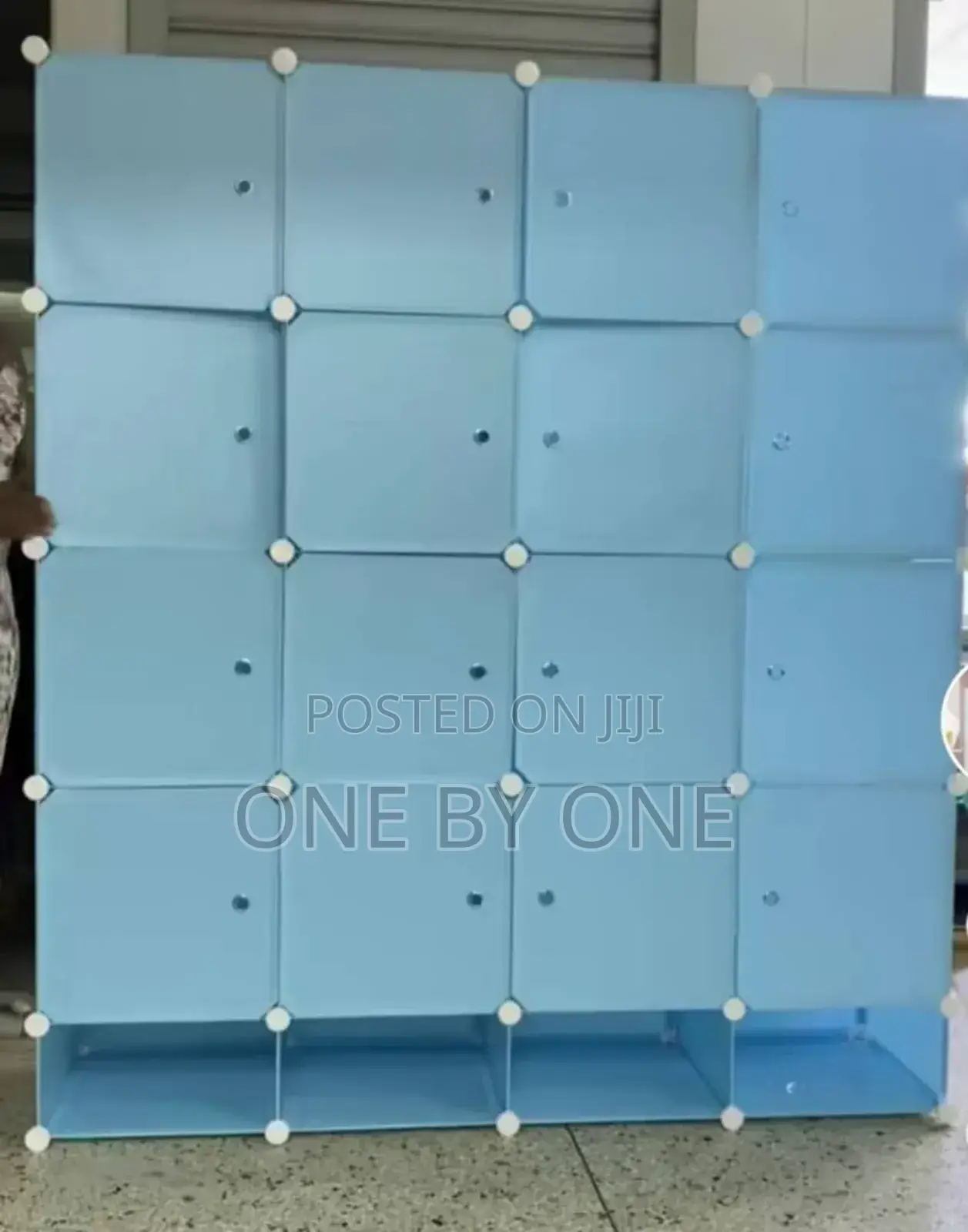 4 Column Frosted Plastic Wardrobe