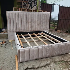 Off Cream 5*6 Bed With Drawers and Automan