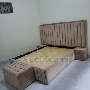Off Cream 5*6 Bed With Drawers and Automan