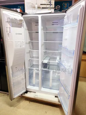 Hisense Popular 670ltrs Silver Fridge With an Ice Dispenser