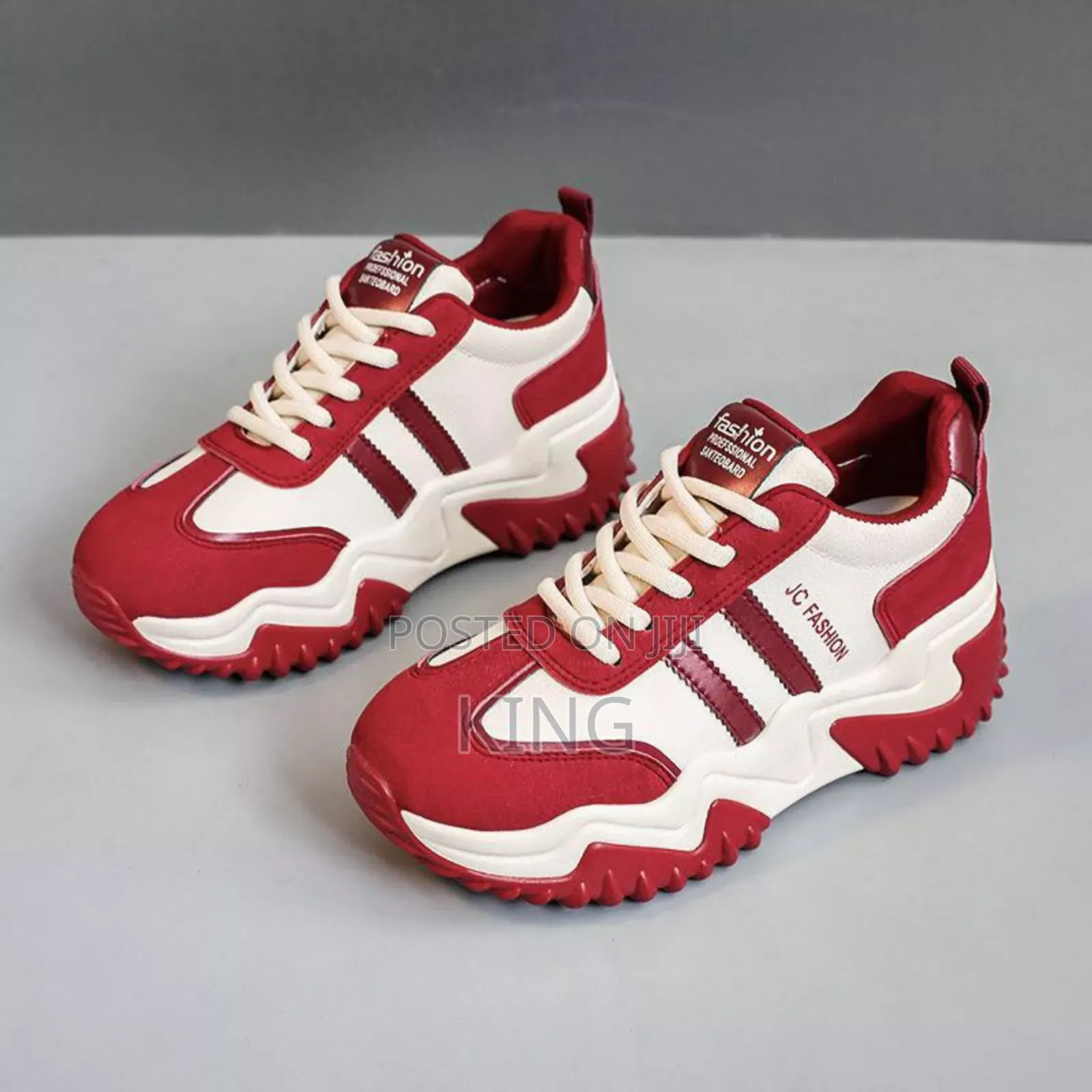 Attested Girlie Sneakers