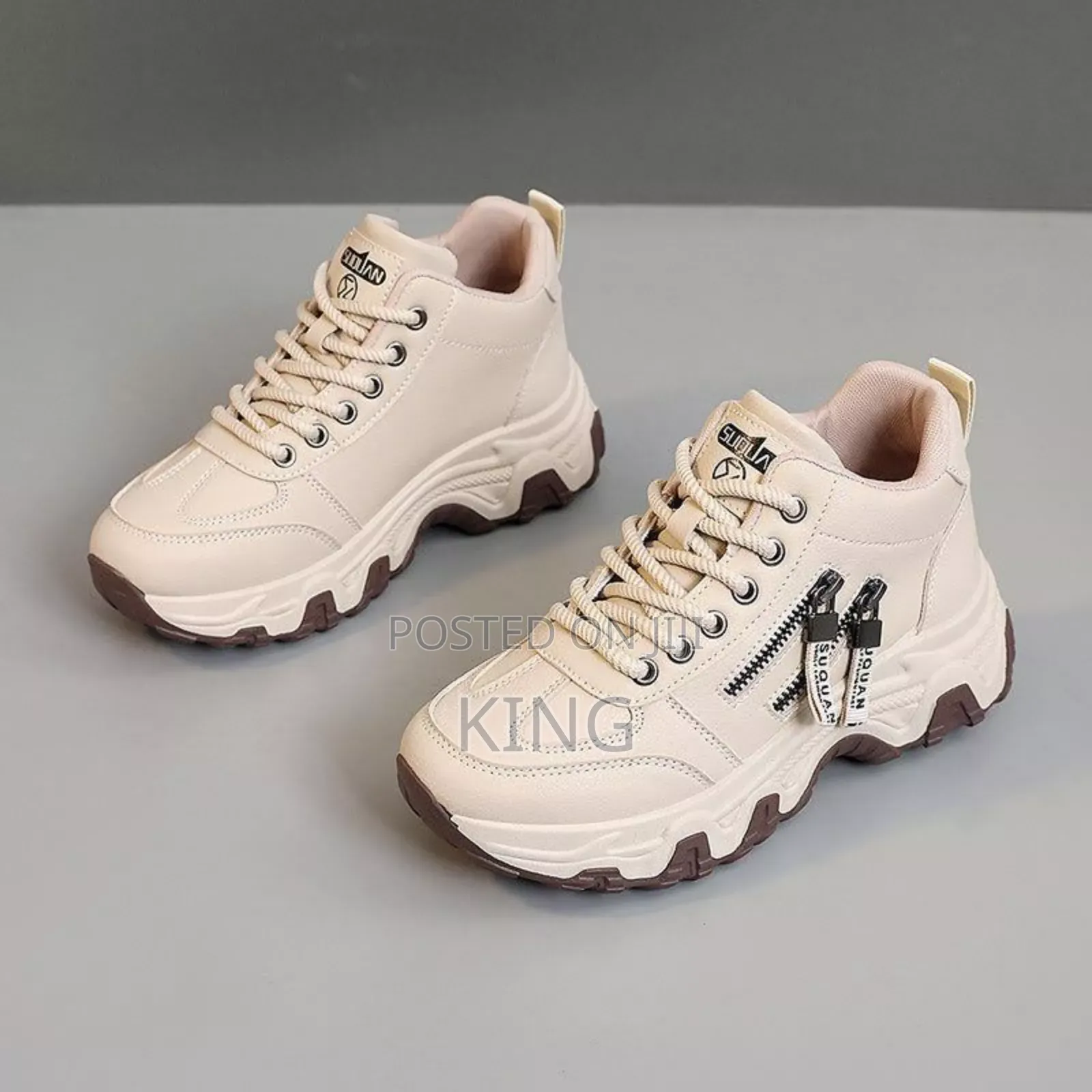 Uncut Girlie Sneakers