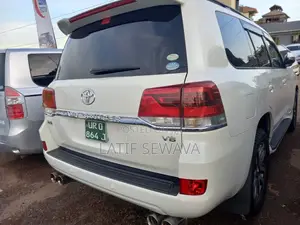 Toyota Land Cruiser 4.0 V6 GX-R 2010 White