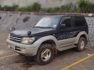 Toyota Land Cruiser Prado 2.7 16V 3dr 1997 Black