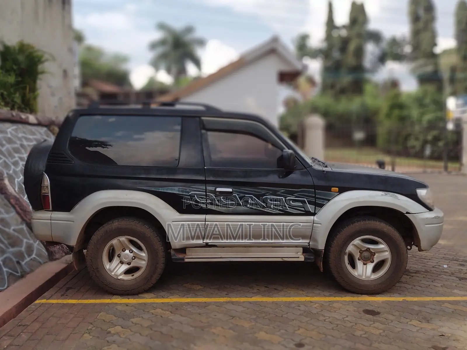Toyota Land Cruiser Prado 2.7 16V 3dr 1997 Black