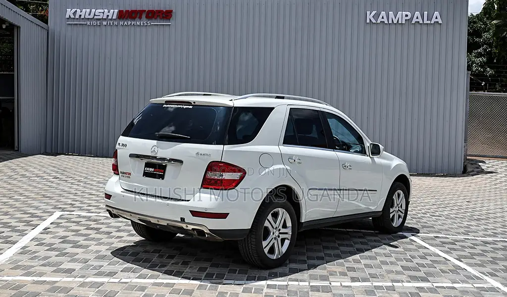 Mercedes-Benz M Class 2010 Pearl
