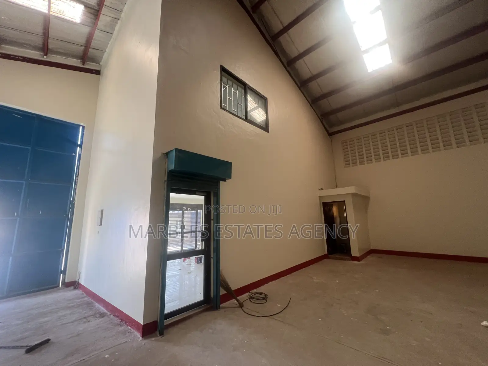 500sqms for Rent in Ntinda for Rent With an Office Space