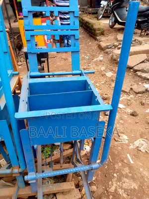 Hollow and Solid Block Machine for Easy Manual Production