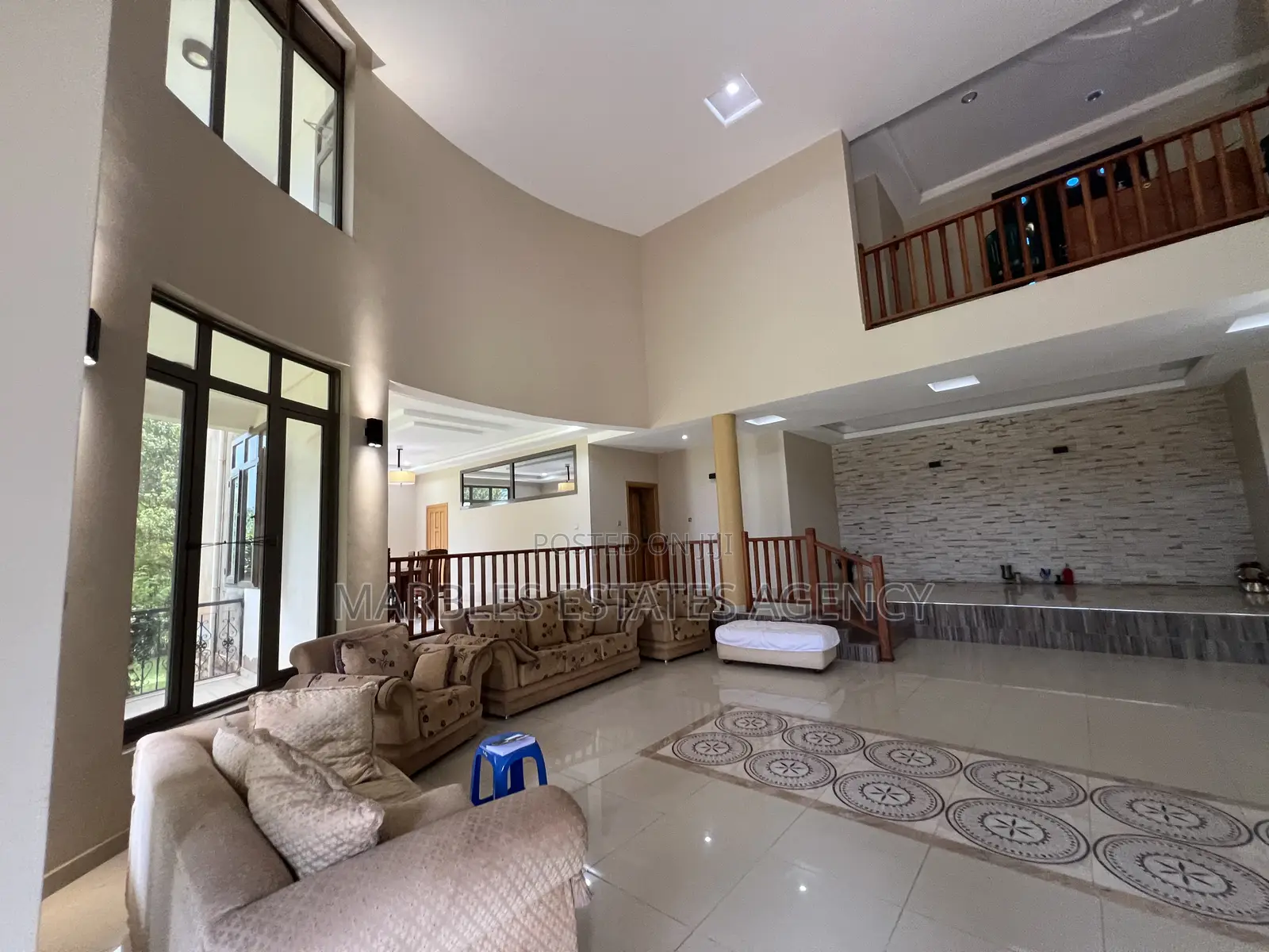 9bdrm House in Mbuya, Central Division for rent