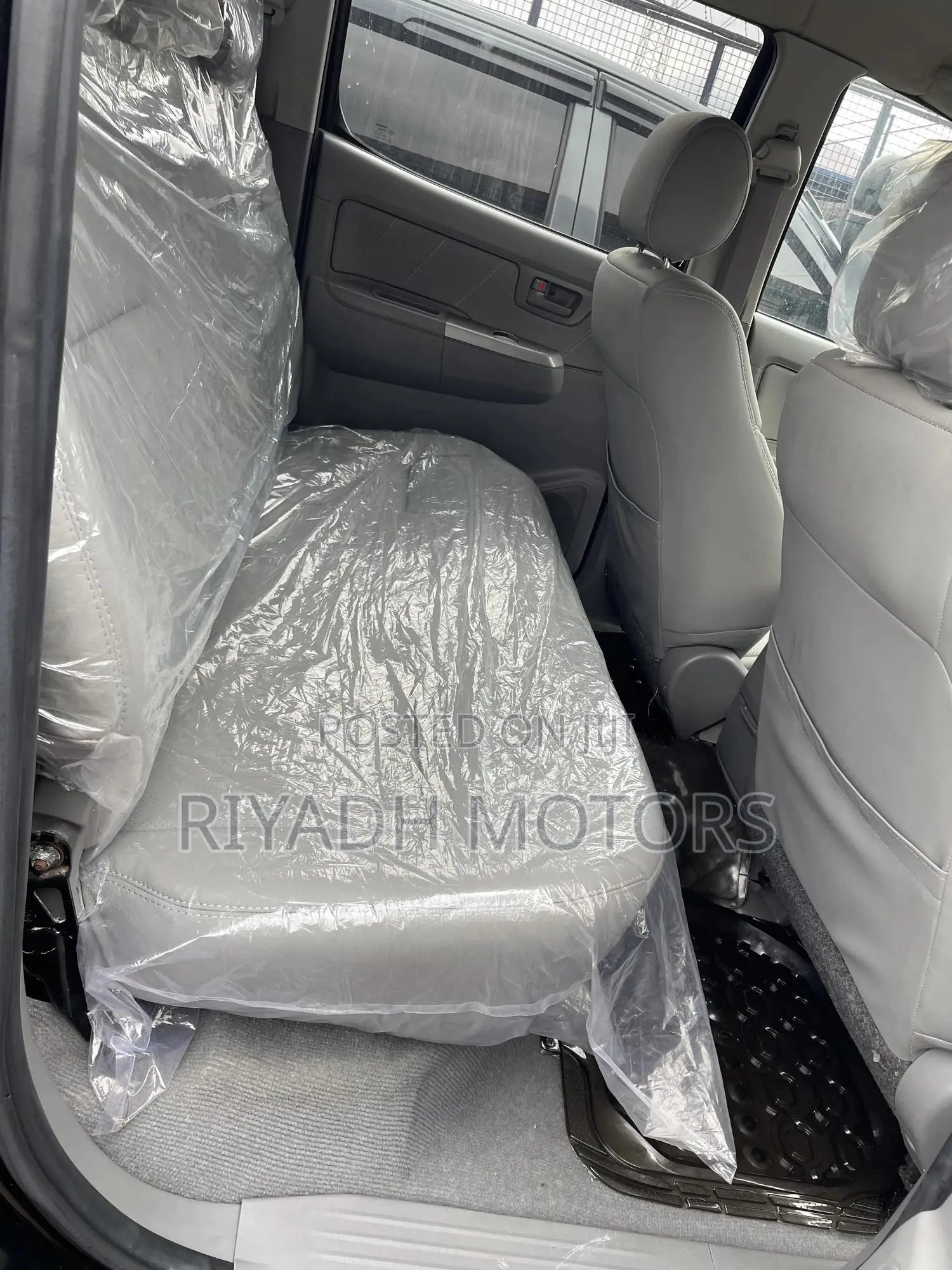 Toyota Hilux 2010 Black