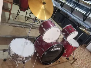 Tama Drum Set