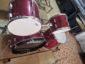 Tama Drum Set