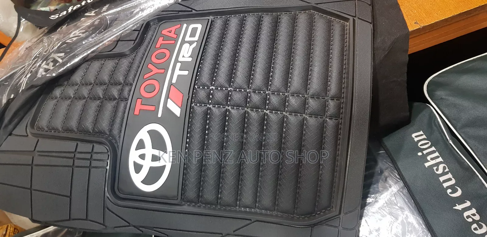 Soft Rubber Toyota Car Carpets/ Floor Mats