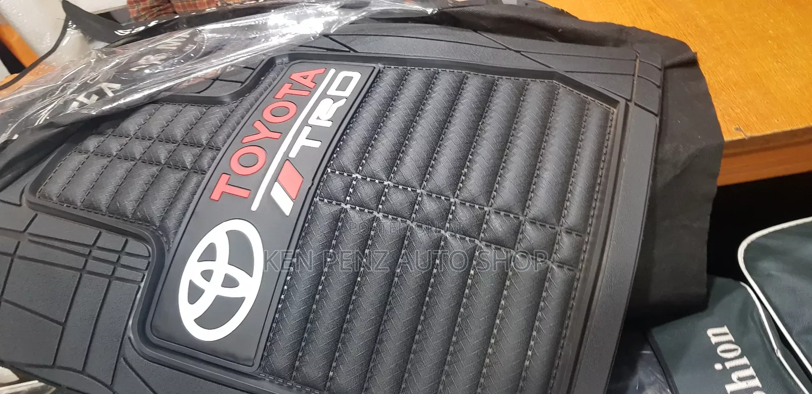 Soft Rubber Toyota Car Carpets/ Floor Mats