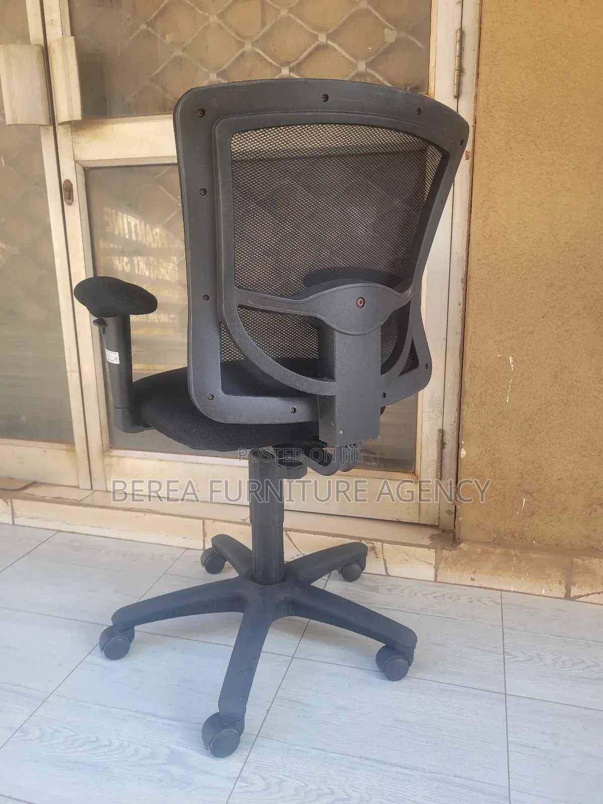 Office Chair With New Fabric Mesh