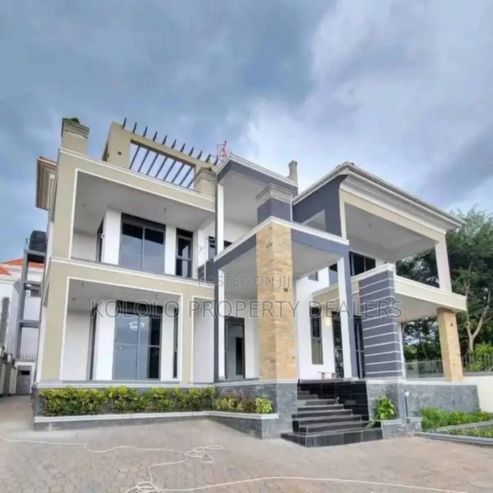 5bdrm Mansion in Kyanja, Central Division for sale