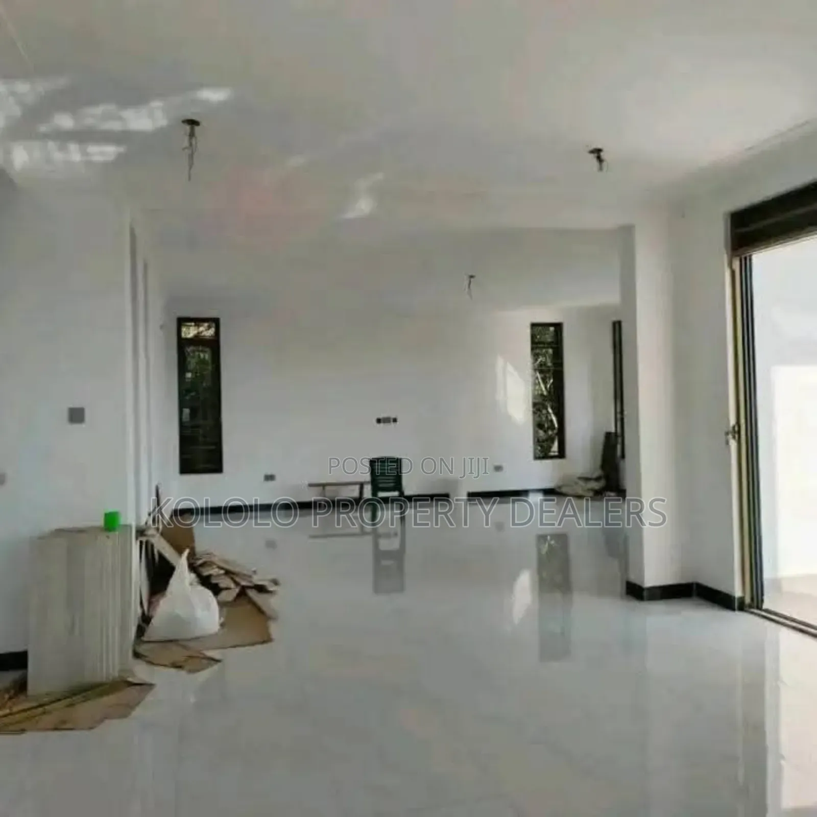 5bdrm Mansion in Kyanja, Central Division for sale