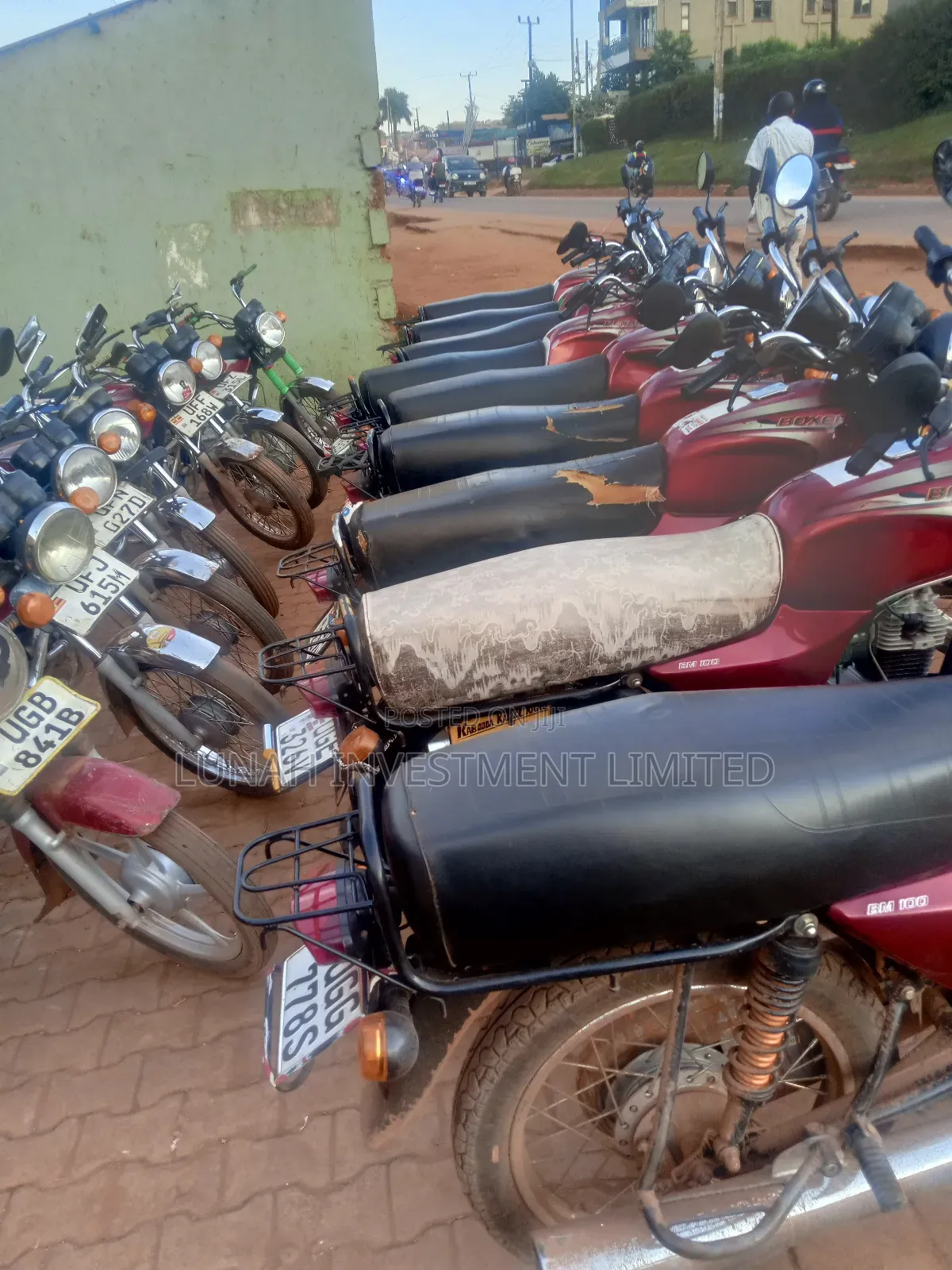 Bajaj Boxer 100 2025 Red