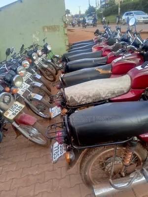 Bajaj Boxer 100 2025 Red